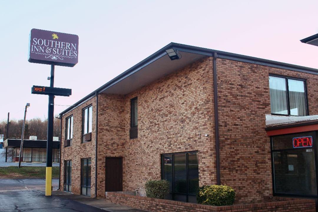 Southern Inn And Suites Spartanburg Exterior photo